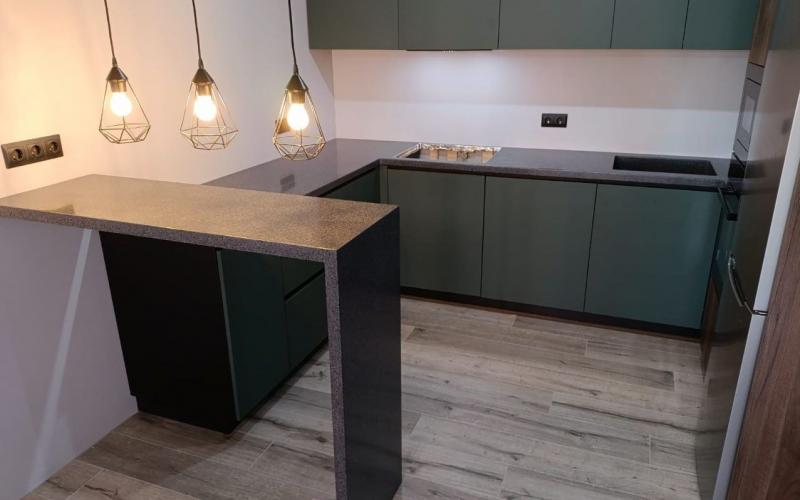 Столешница с барной стойкой из акрила