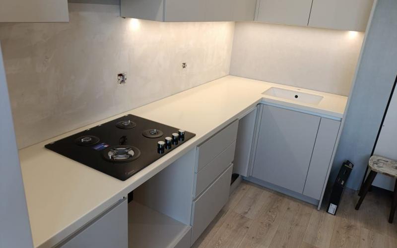 Столешница с раковиной из искусственного камня