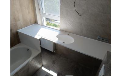 Столешница в ванную из искусственного камня