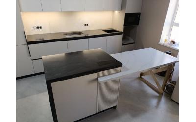 Столешница и остров из искусственного камня