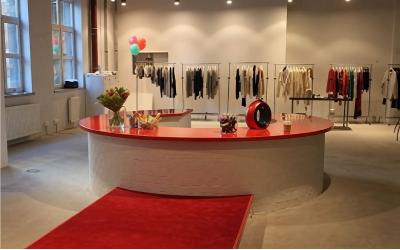 Стойки ресепшен